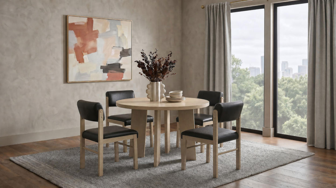 Strouse 47-inch Round Wood Dining Room Table Natural Oak