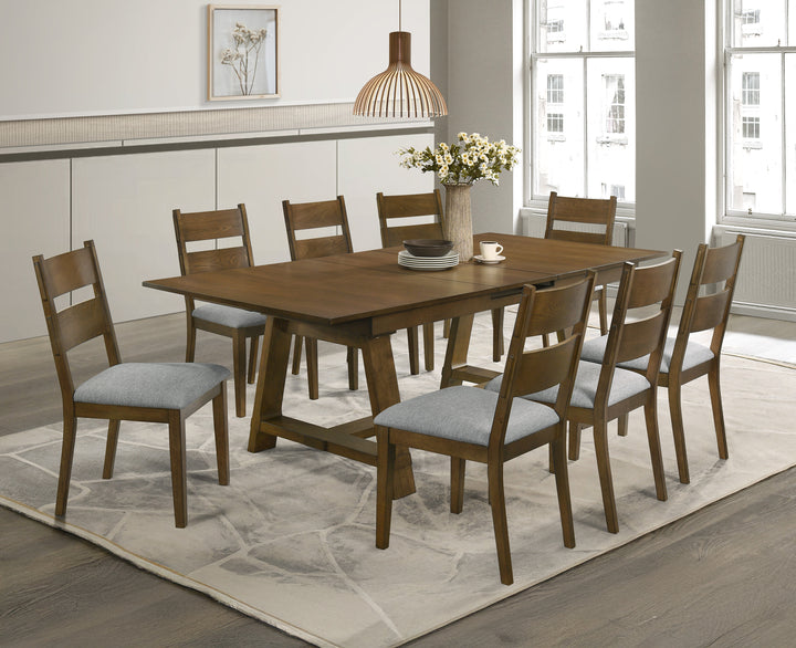 Everly Dining