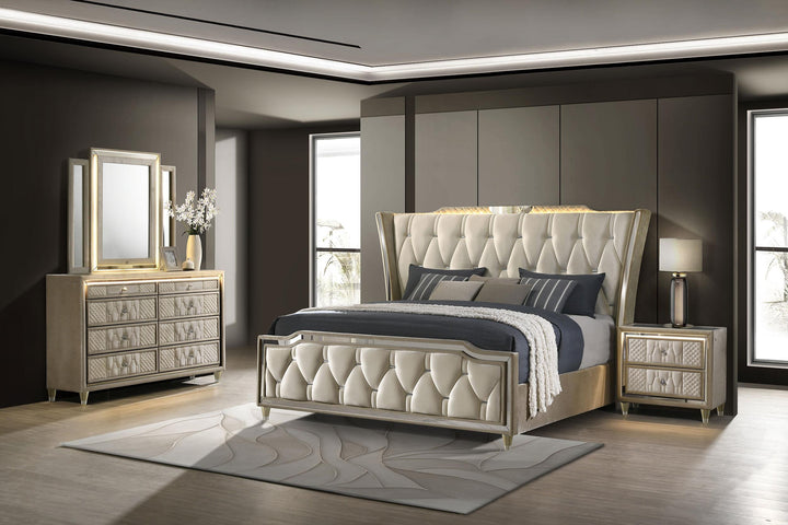 Lorient 4-piece Eastern King Bedroom Set Ivory and Camel