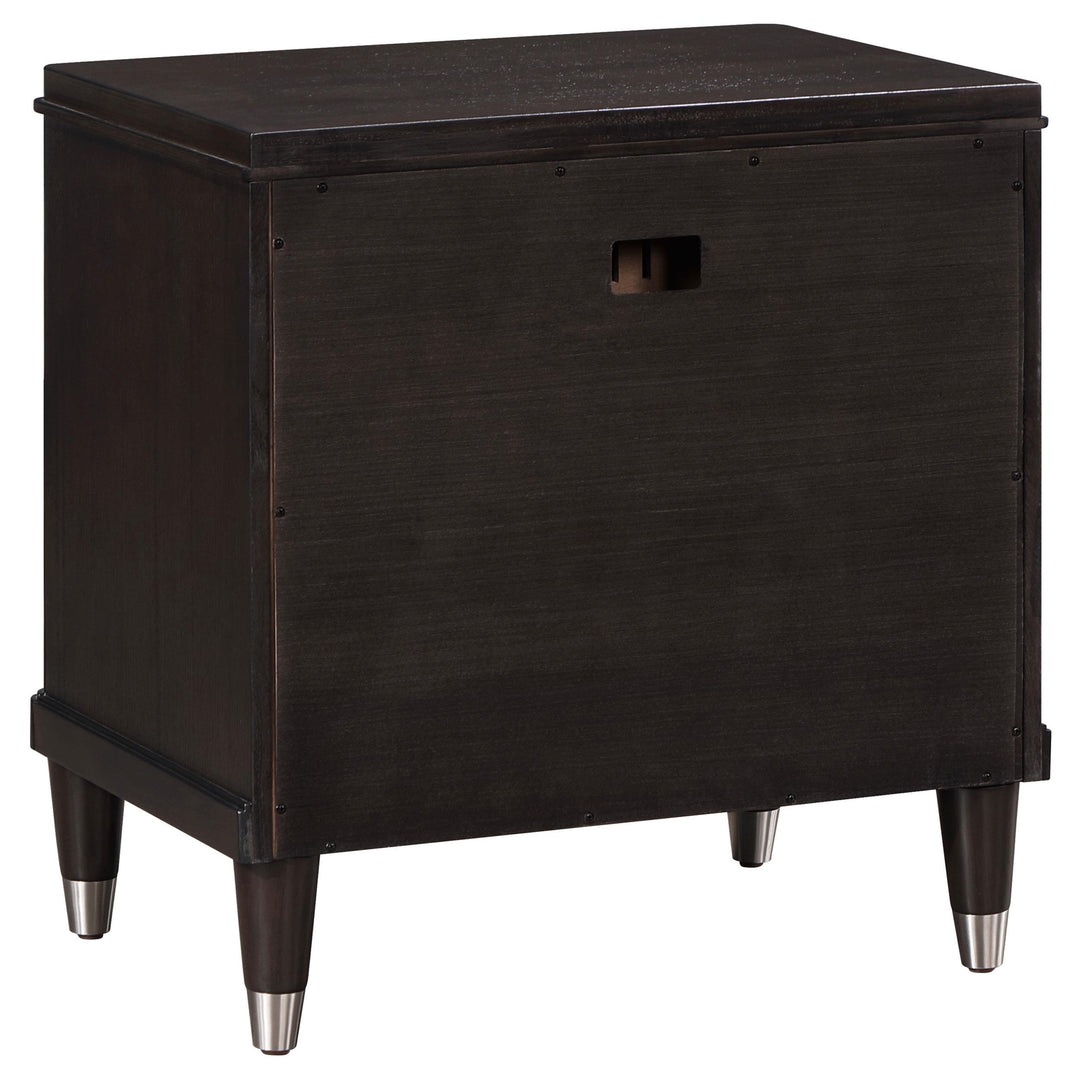 Emberlyn 4-piece Queen Bedroom Set Brown