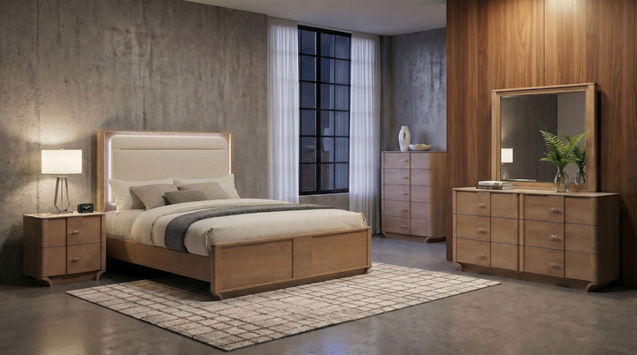 Leanne 5-piece Queen Bedroom Set Light Oak