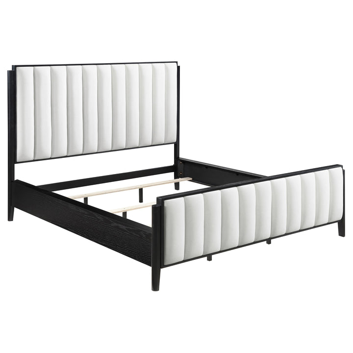 Brookmead 5-piece Upholstered Cal King Bedroom Set Black