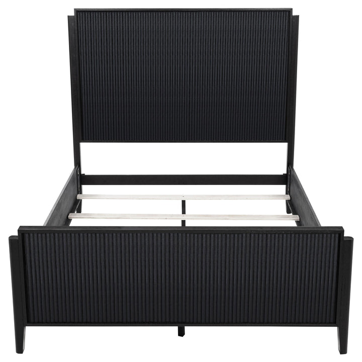 Brookmead Wood Queen Panel Bed Black