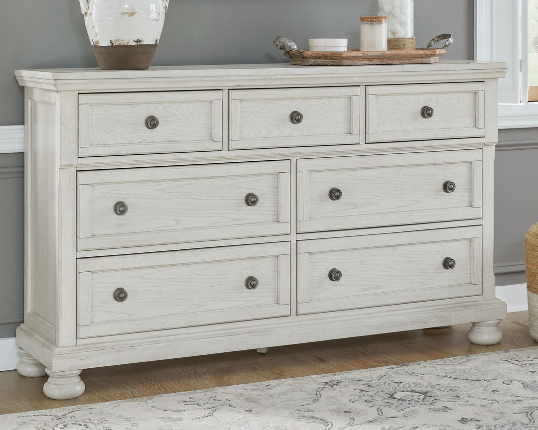 Robbinsdale - Panel Storage Bedroom Set