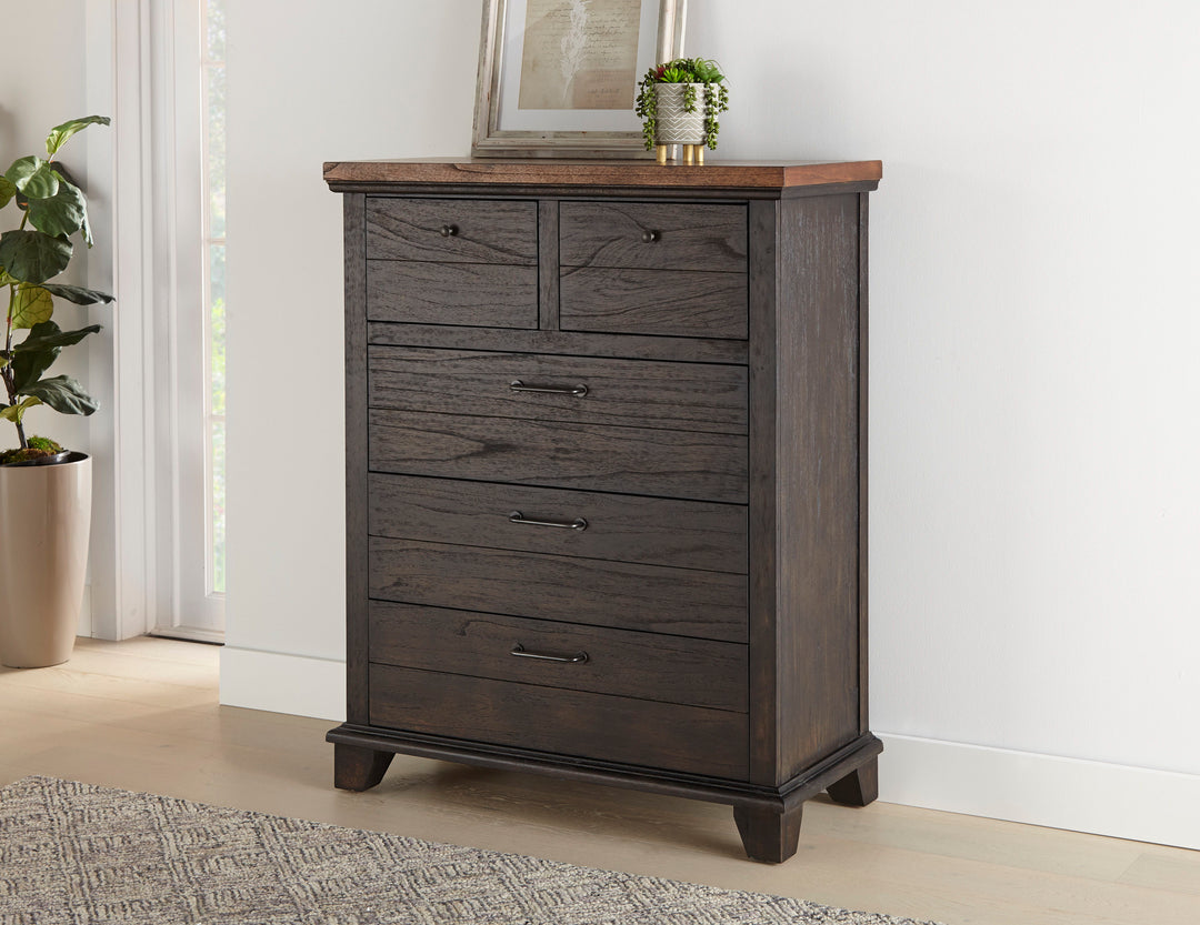 Bear Creek - 5 Drawer Chest