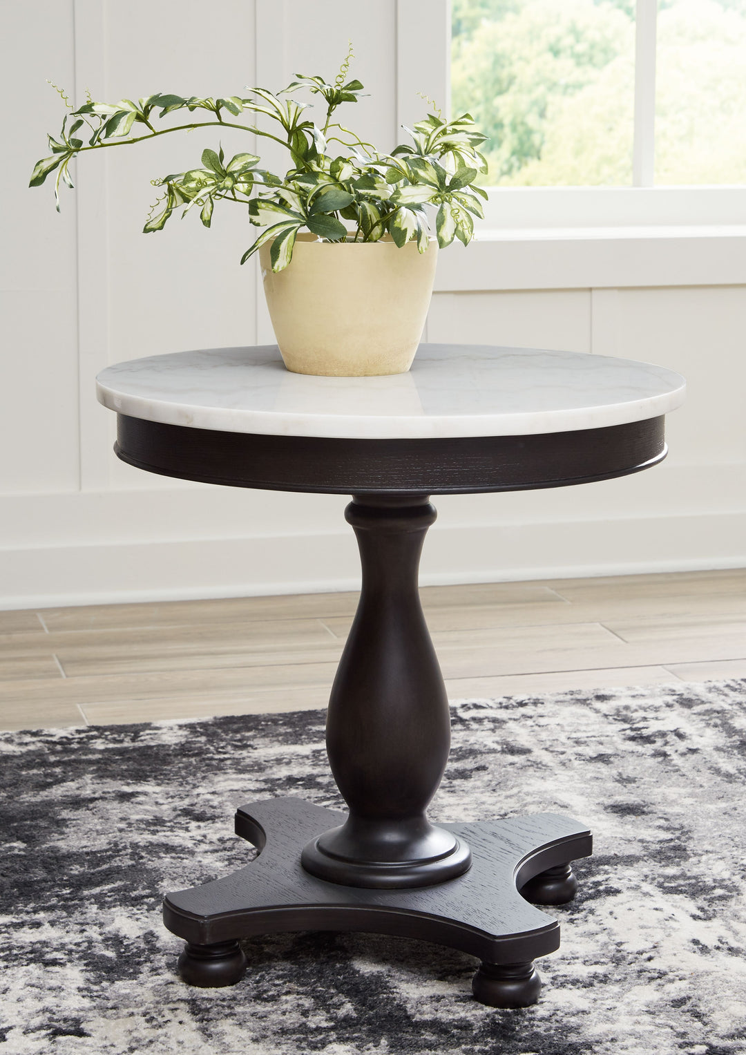 Henridge - Black / White - Accent Table With Pedestal Base