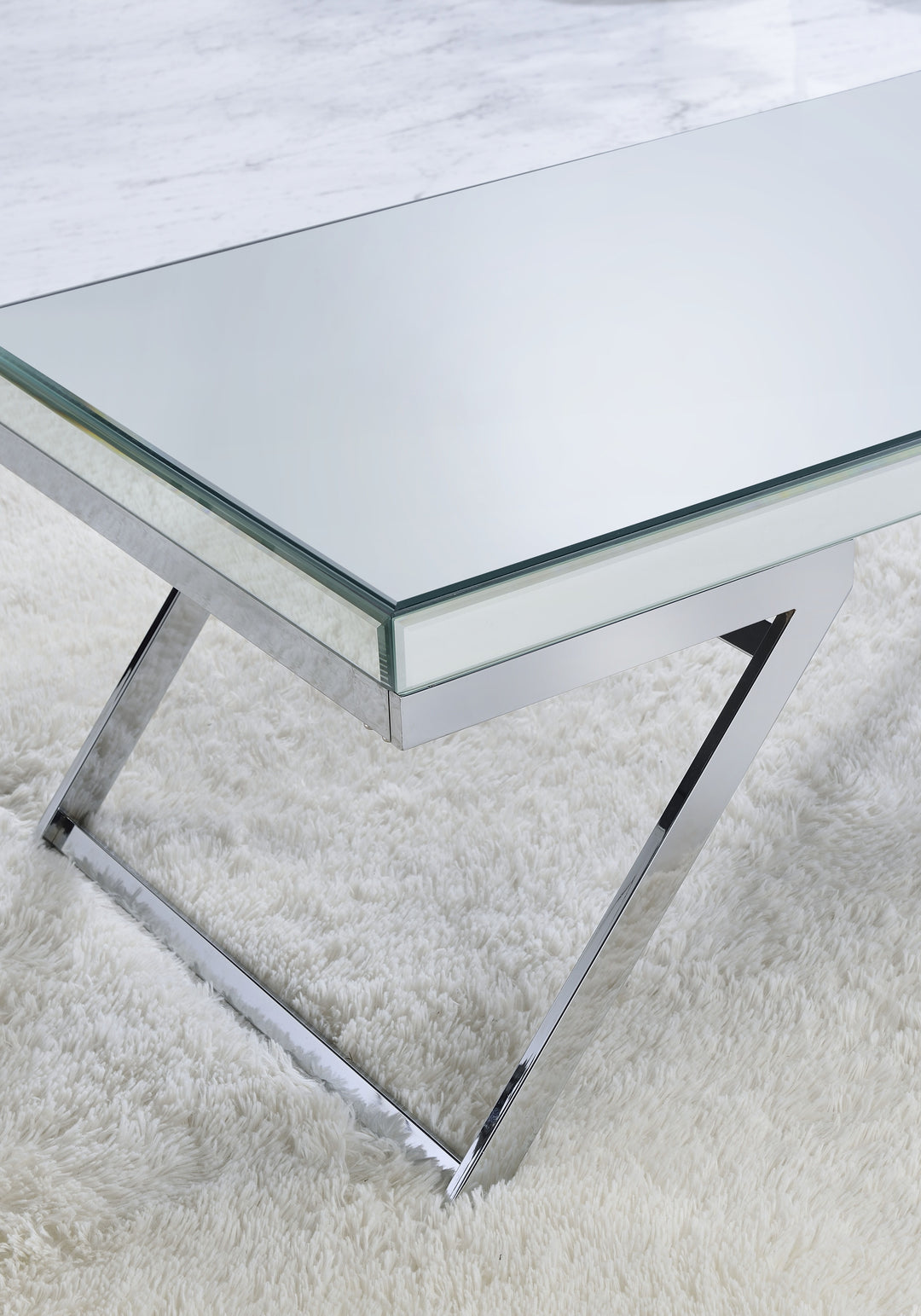 Alfresco - Mirrored Top Square End Table - Silver