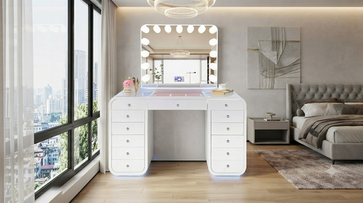 A-VM08 Emily (White)