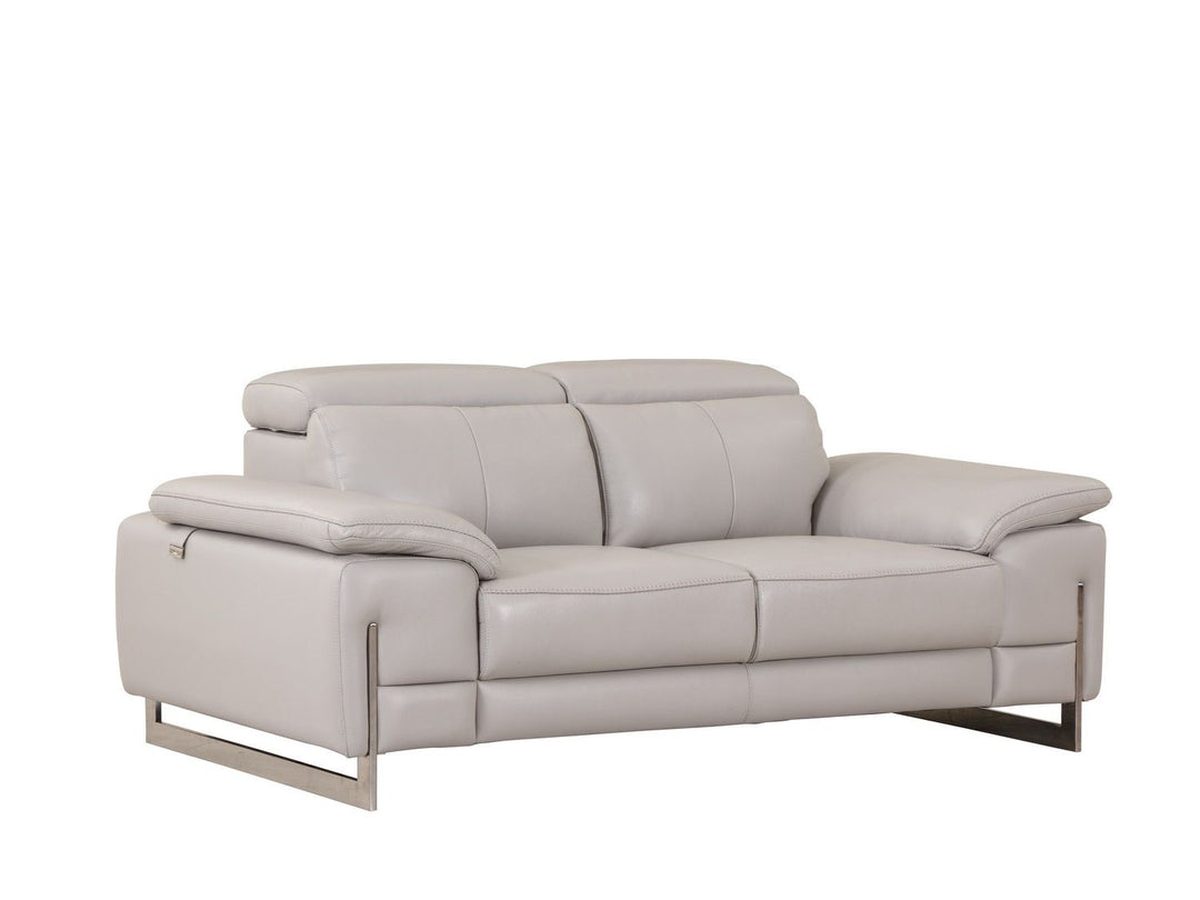 636 - Loveseat