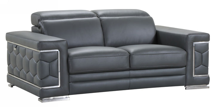 692 - Loveseat