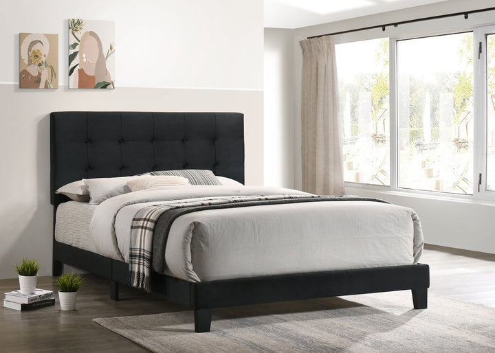 920 Black Platform Bed