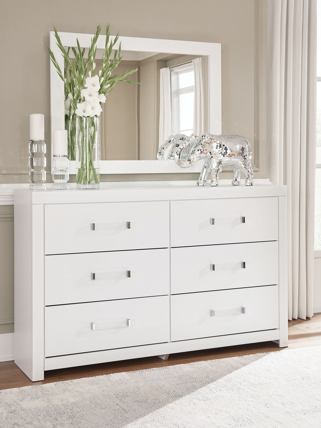 Maeling - Six Drawer Dresser