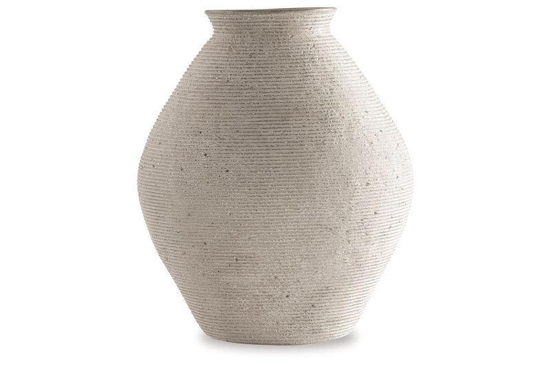 Hannela Vase