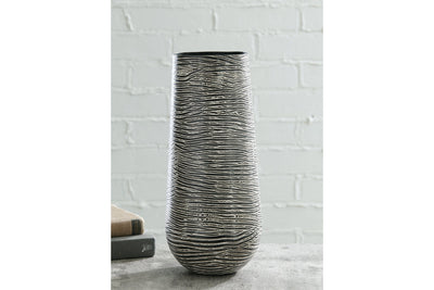 Fynn Vase