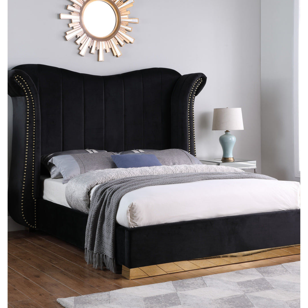 B400 Luna (Black) 66"H