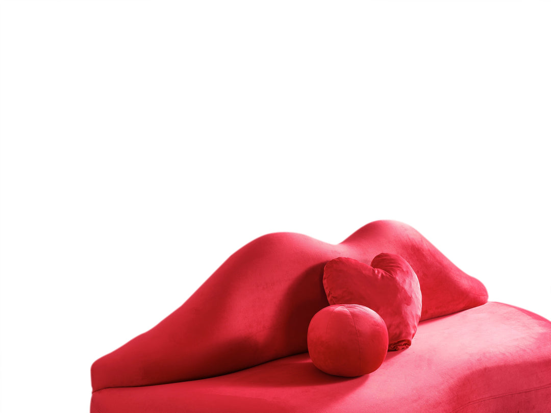 Lips Red Velvet Loveseat 81"