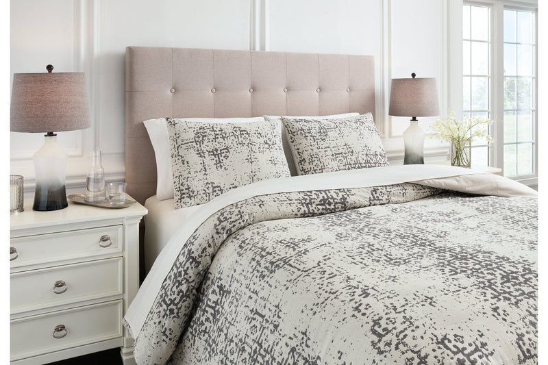 Addey Comforter Sets