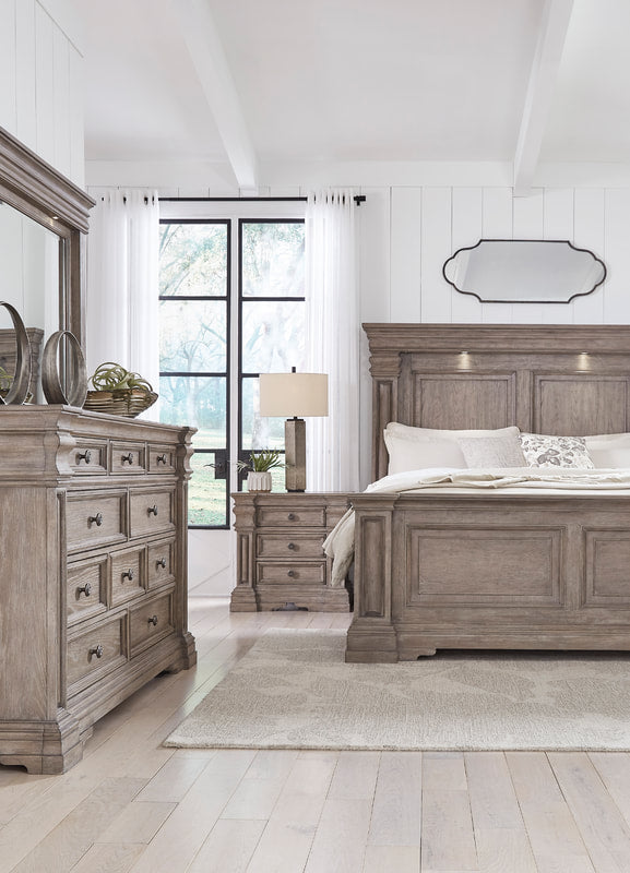 Ashley B916 5PC Bedroom Set, Queen &amp; King