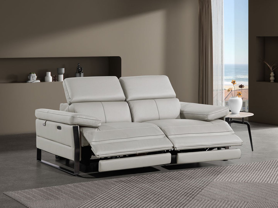 1246 - Loveseat With Power Headrest