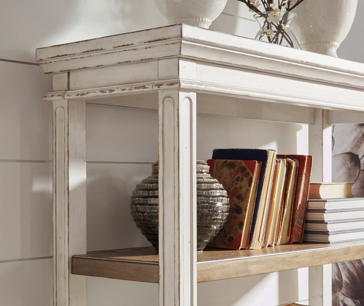 H743-70 - Bookcase