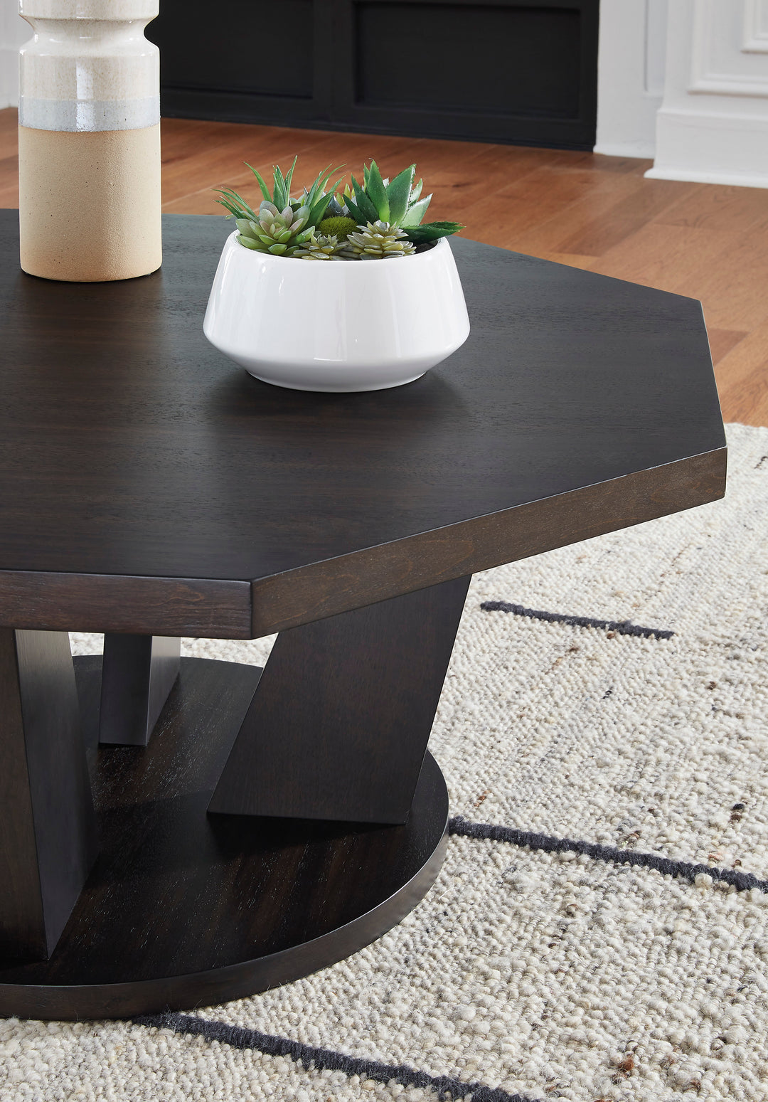 Ashley T458-8 Cocktail Table