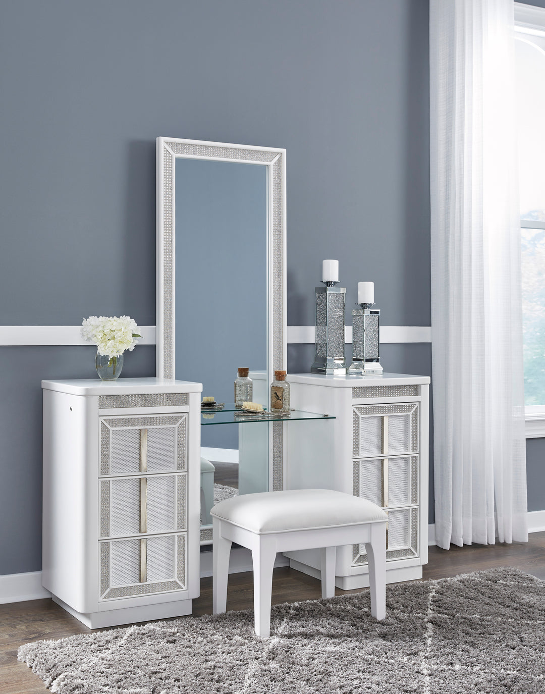 B822 - Vanity w/Stool (LED Lights) ON SALE