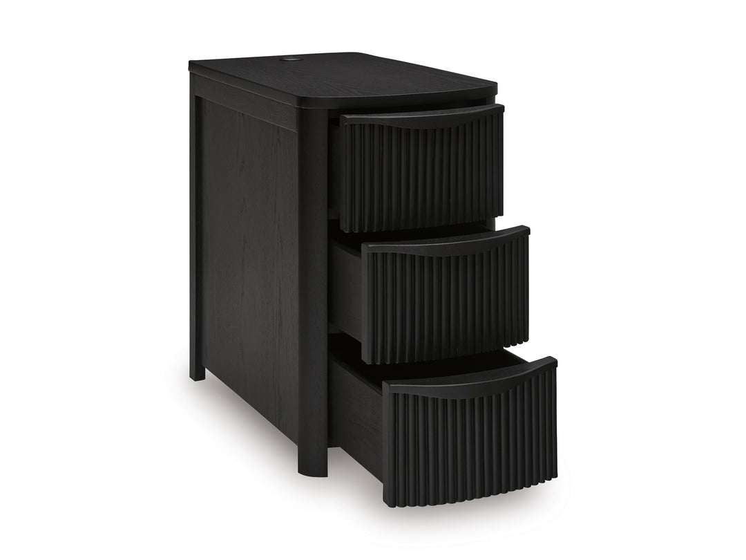 Ashley T208-117 - End Table (USB-A / USB-C Ports)