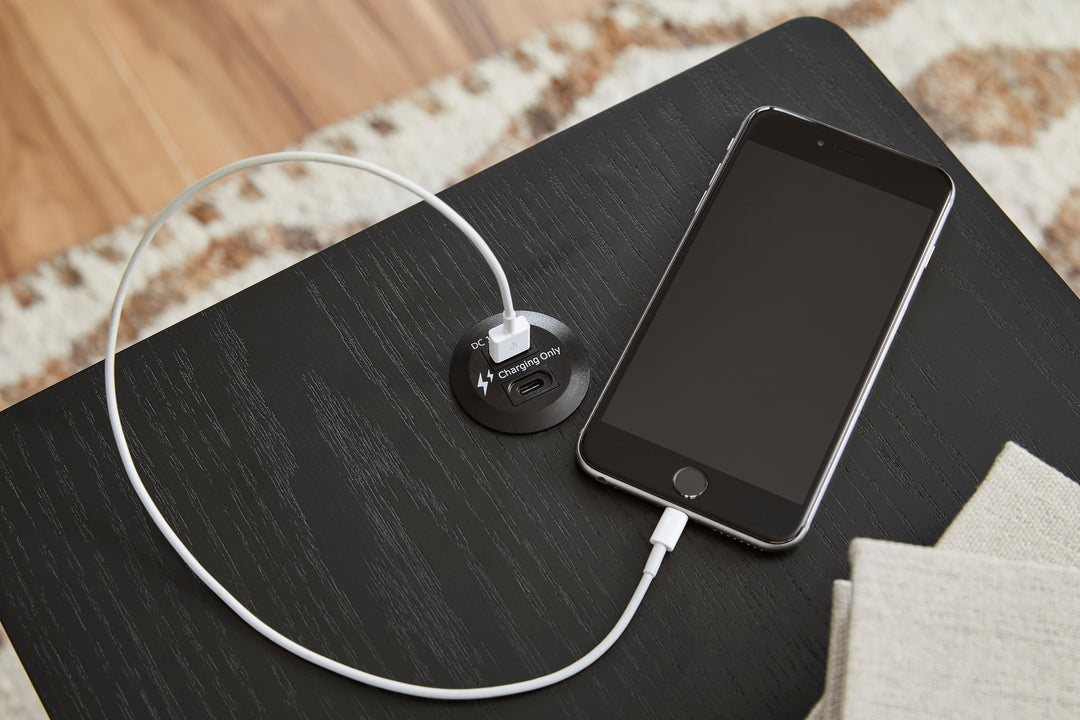 Ashley T208-117 - End Table (USB-A / USB-C Ports)