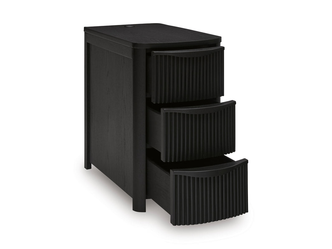 Ashley T208-117 - End Table (USB-A / USB-C Ports)